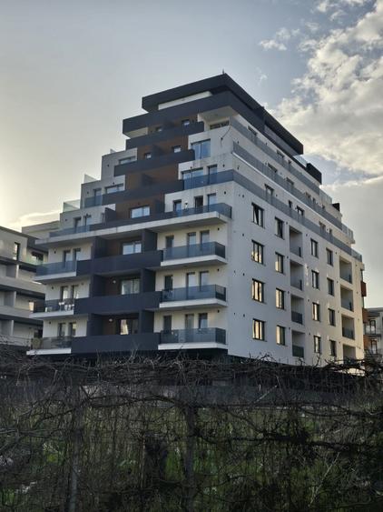 Apartament cu 2 camere decomandat în Tomis Plus