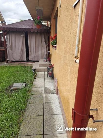 Duplex cu 4 camere cu Canalizare în Florești