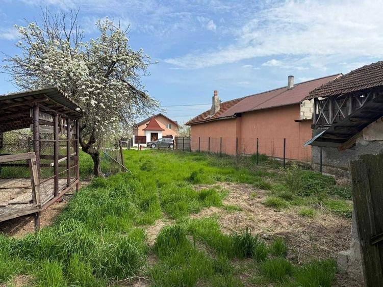 Casă cu 4 camere în Gura Foii