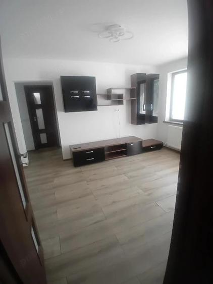 Apartament cu 2 camere semidecomandat în Tomis I