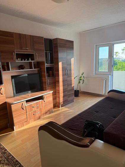 Apartament cu 2 camere decomandat în Micro 17