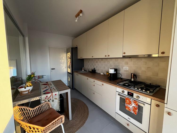 Apartament cu 2 camere decomandat în Lacul Morii