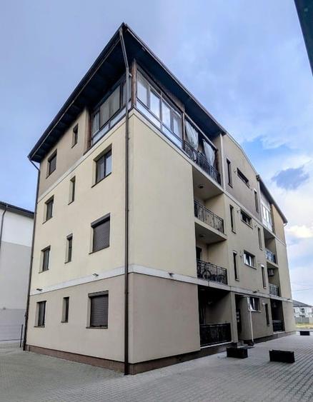 Apartament cu 3 camere decomandat, mobilat în Giroc