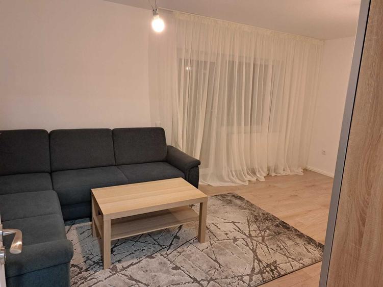 Apartament cu 2 camere decomandat în Florești
