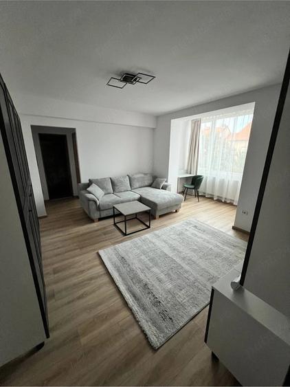 Apartament cu 2 camere semidecomandat în Central