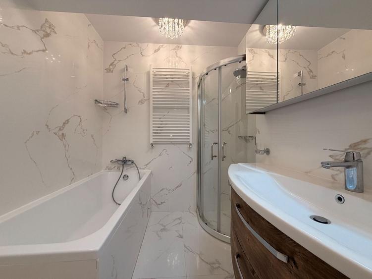Apartament cu 4 camere decomandat, mobilat în Unirii