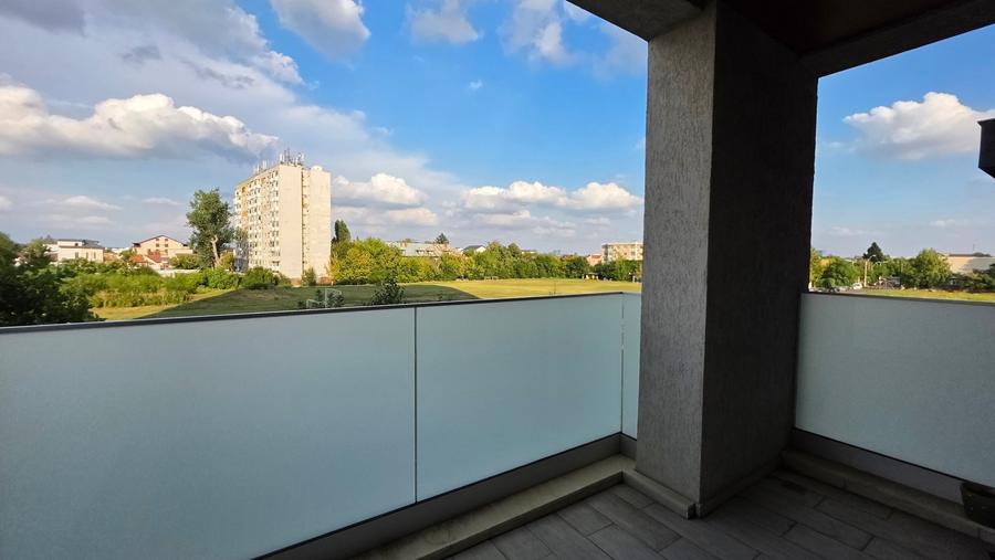 Apartament cu 2 camere semidecomandat în Bd. Laminorului