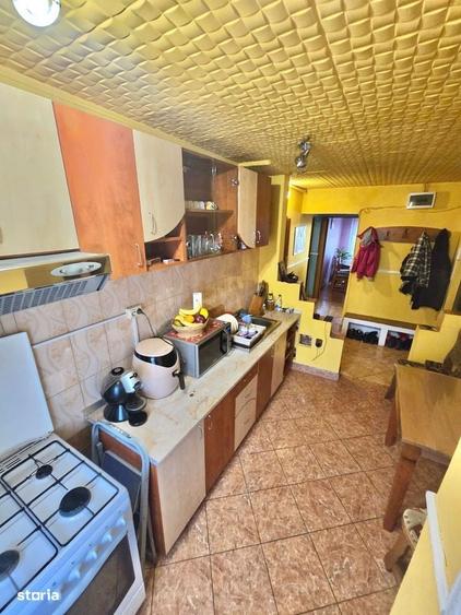 Apartament cu 3 camere decomandat în Micro 17