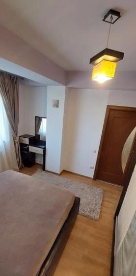 Apartament cu 2 camere semidecomandat, mobilat în Berceni