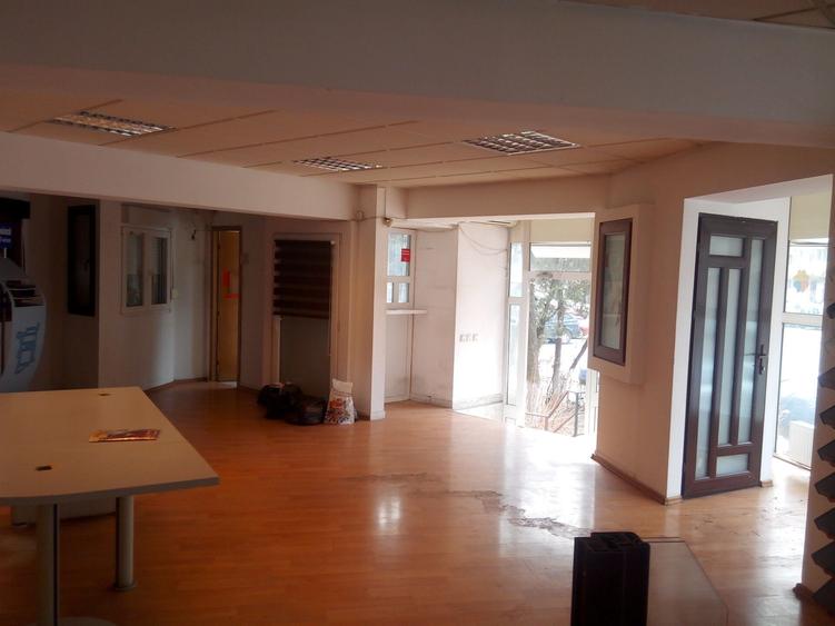 Spațiu comercial, de 64 mp, în Basarabia