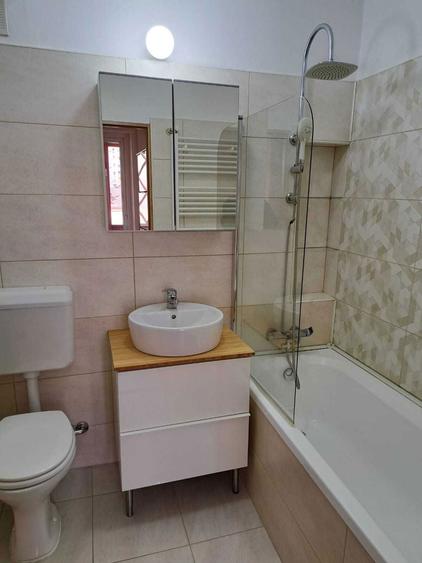 Apartament cu 2 camere semidecomandat în Moșilor