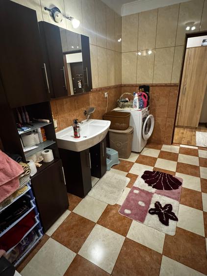 Apartament cu 3 camere în Fundeni