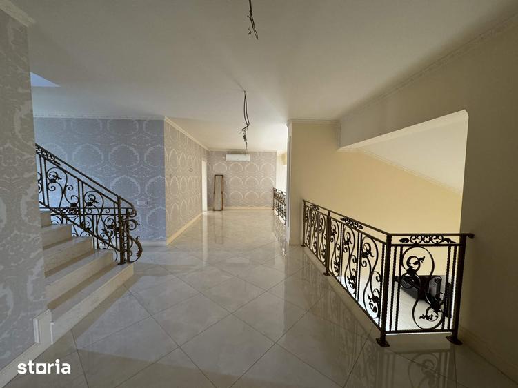 Casă cu Teren 3000 Mp în Central