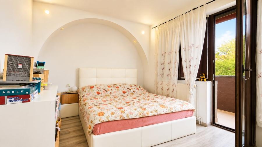 Apartament cu 2 camere decomandat în Miroslava