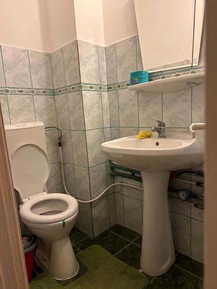 Apartament cu 3 camere decomandat în Exterior Vest