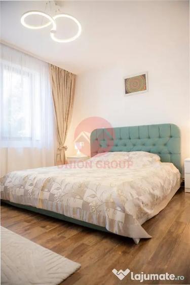 Casă cu 8 camere cu Teren 555 Mp în Lazu