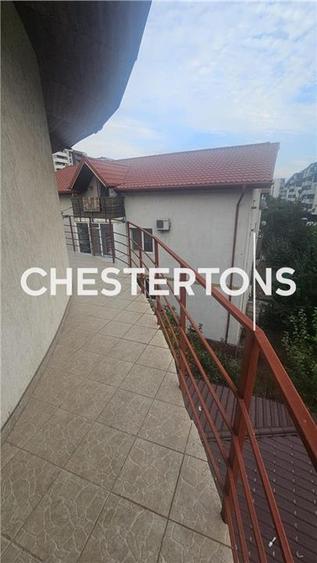 Apartament cu 4 camere decomandat, mobilat în Central