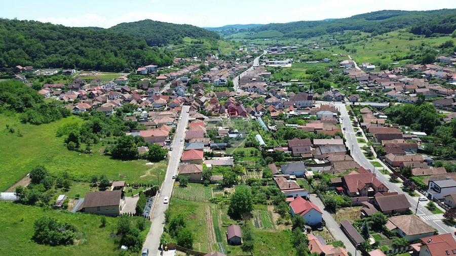 Teren de 1103 mp, în Sud