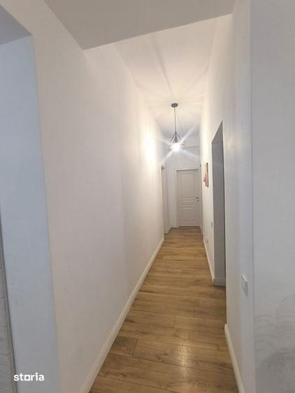 Casă cu 4 camere cu Canalizare în Iris