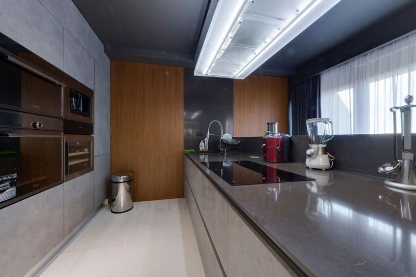 Penthouse cu 4 camere decomandat, mobilat în Herăstrău