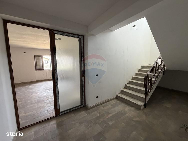 Casă cu 4 camere în Lămotești