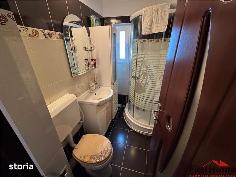 Apartament cu 3 camere decomandat, mobilat în Sud