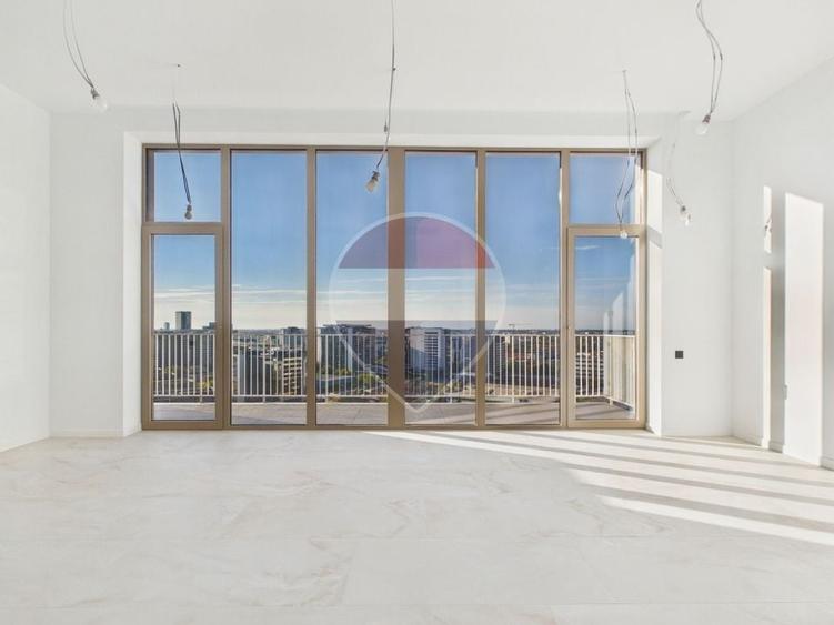 Apartament cu 4 camere decomandat în Pipera
