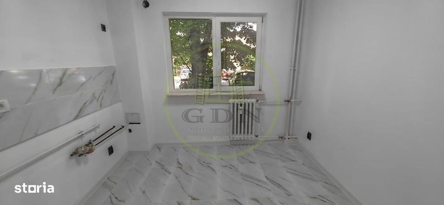 Apartament cu 2 camere semidecomandat în Sărari