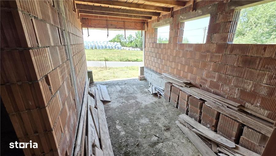 Casă cu 3 camere cu Teren 5314 Mp în Răchitova