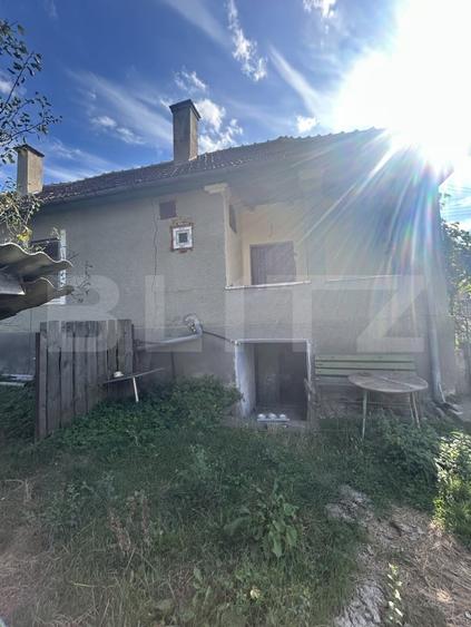 Casă individuală cu 3 camere cu Teren 1887 Mp în Bonț