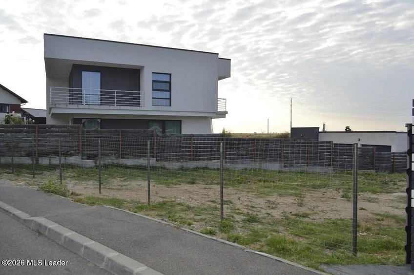Teren Construcții intravilan de 816 mp, în Tancodrom