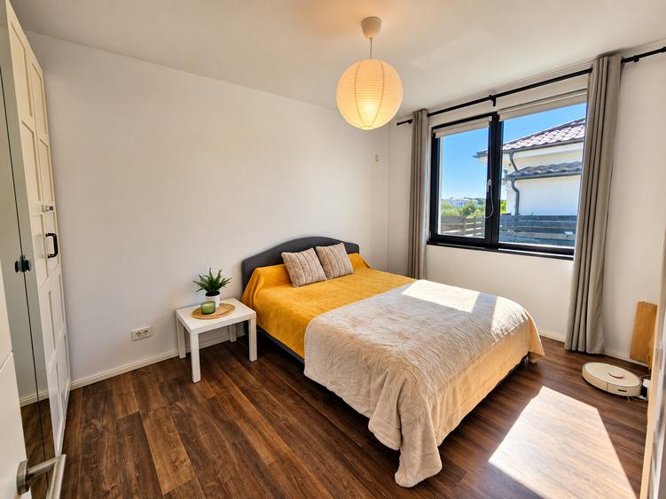 Casă cu 4 camere cu Teren 350 Mp în Tunari