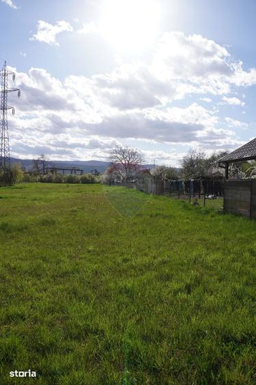 Teren de 2505 mp, în Central