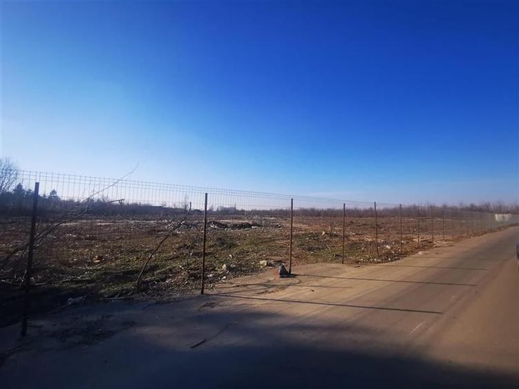 Teren Construcții intravilan de 19470 mp, în 1 Decembrie