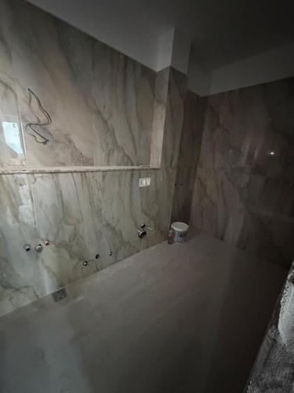 Apartament cu 3 camere decomandat în Exterior Nord