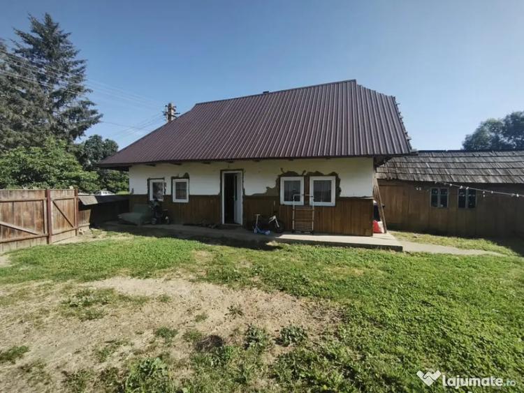 Casă cu 2 camere cu Teren 5567 Mp în Frătăuții Vechi