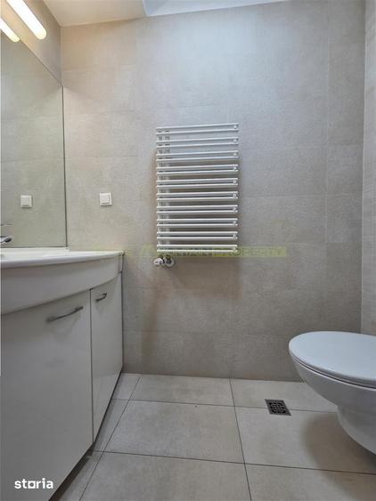 Apartament cu 3 camere, mobilat în Schei