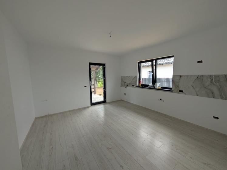 Casă individuală cu 3 camere cu Teren 400 Mp în Nord