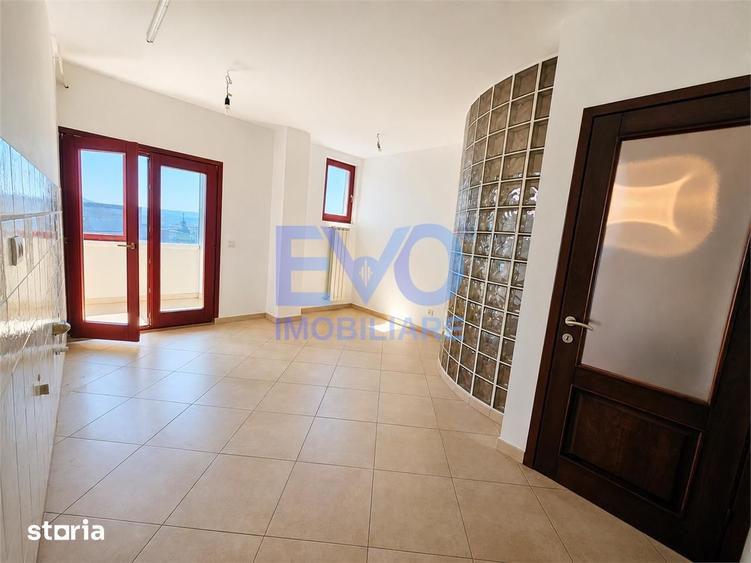 Apartament cu 3 camere în Hala Centrală