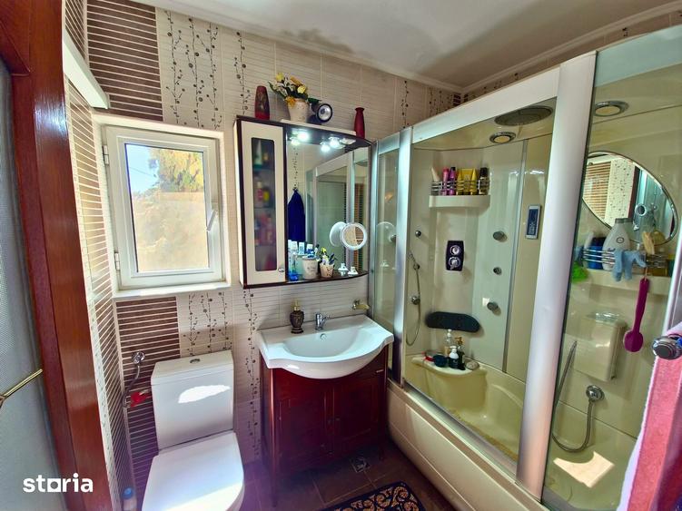 Casă cu 6 camere cu Teren 1137 Mp în Cartierul Nord