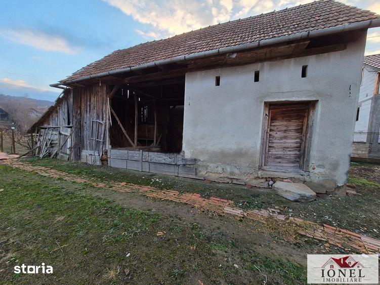 Casă cu 3 camere cu Teren 1100 Mp în Berghin