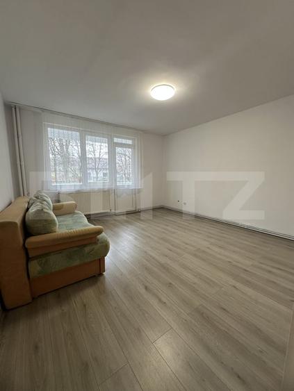 Apartament cu 3 camere decomandat în Tudor
