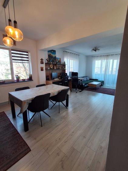 Apartament cu 2 camere decomandat în Florești