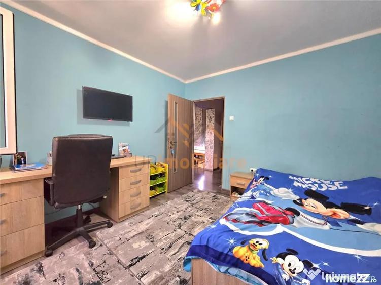Apartament cu 4 camere decomandat în Rogerius