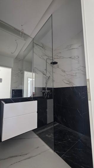 Apartament cu 3 camere semidecomandat în Timpuri Noi
