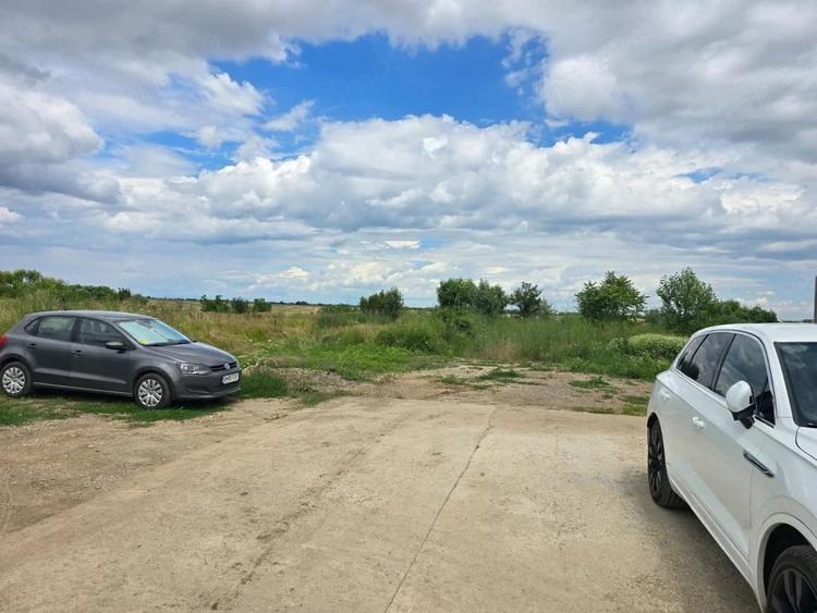 Teren de 743 mp, în Tunari
