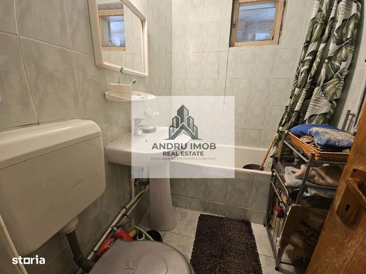 Apartament cu 3 camere semidecomandat în Dristor