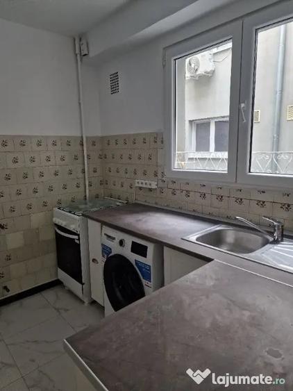 Apartament cu 2 camere decomandat în Drumul Taberei