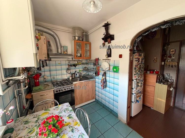 Apartament cu 2 camere semidecomandat, mobilat în Titan