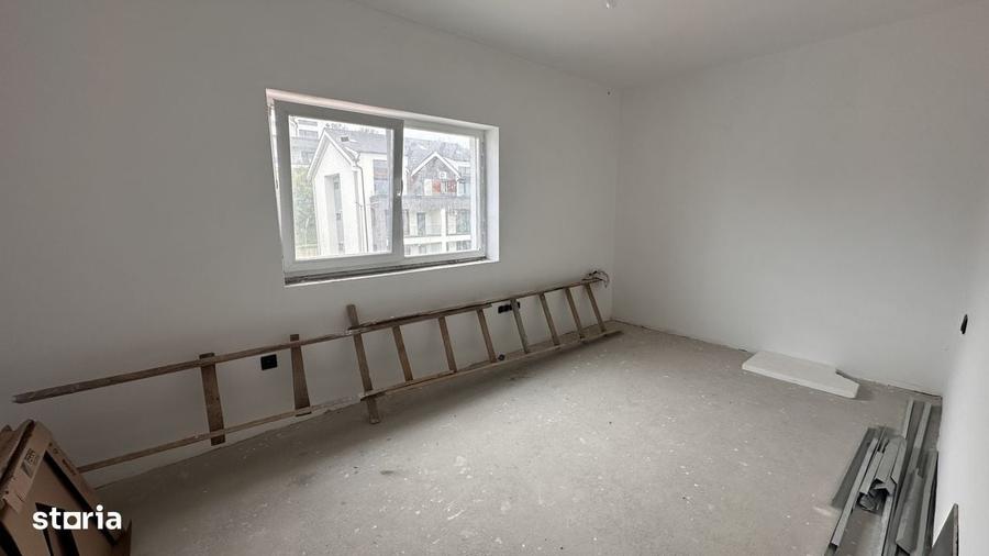 Apartament cu 3 camere decomandat în Vest